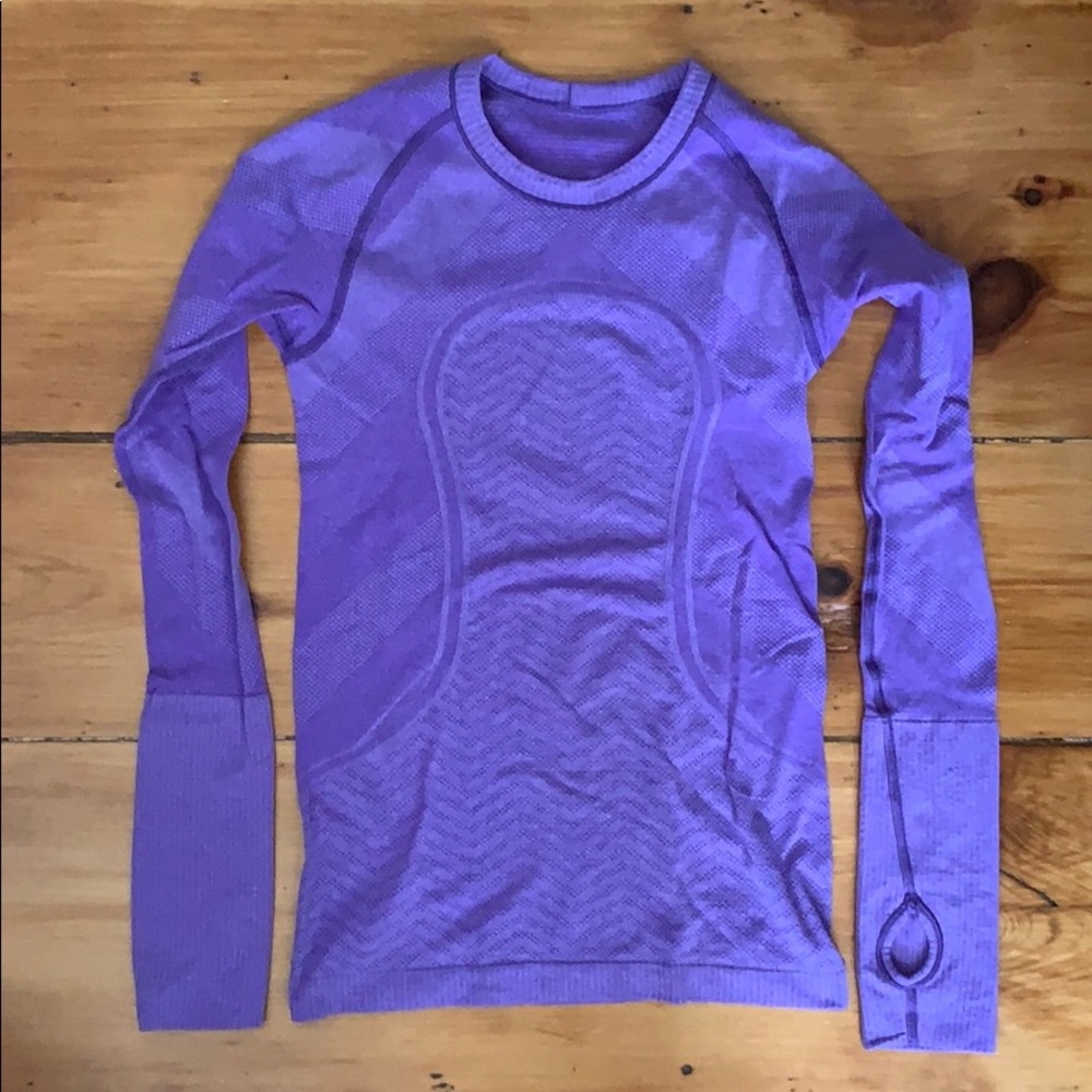 Lululemon Athletic swiftly top